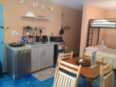 Esperanza Studio A/C Up Hill Apt. B