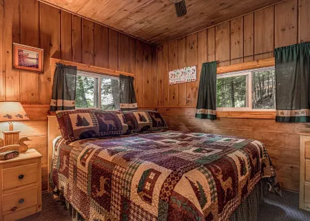 Bouchard Shores Resort on Lake Tomahawk - Timbers Cabin