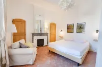 Appartement au Coeur de Lorgues Hotels near Ermitage Saint-Ferréol