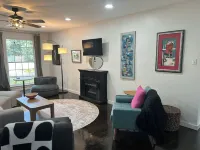 Charming 2-bedroom house with WiFi, AC in welcoming Monroe