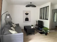 Atelier d'Arches, charming 2-bedroom apartment for 4 people in a beautiful historic building