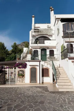 Ilios House Sea and Mountain View | Borgo Stays Отели рядом с достопримечательностью «Lido Il Grillo»