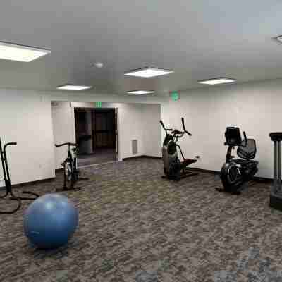 Mountain Views, Adjacent to White River National Forest, Renovated Ski Condo Fitness & Recreational Facilities