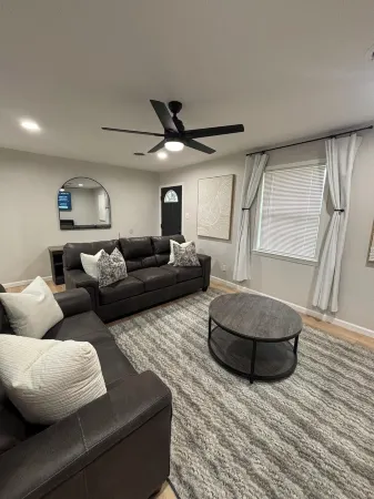 Stylish and cozy fully renovated 3BR house near shops and dining in Blytheville.