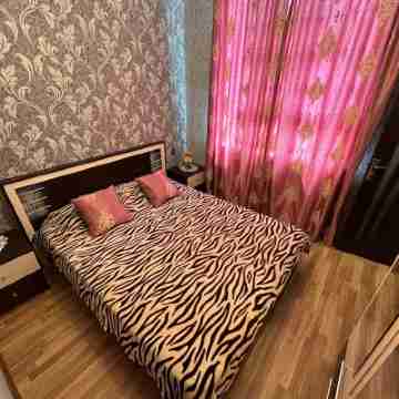 Charming 1-bedroom apartment in Bakı with AC Rooms