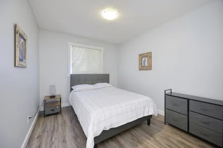 Modern and chic, fully equipped chef inspired kitchen!