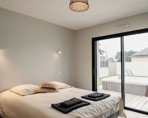 Modern villa with Spa 10 pers Hotels in Santec