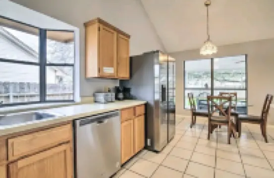 Tranquil 3 BR Oasis : Relaxing Suburn Austin heaven