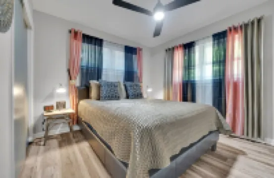 Cozy Home- 4 mins from the airport- 10 min from Downtown Atlanta