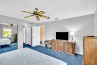 Newly remodeled house, 5 minutes from Indian River and 20 minutes from the ocean