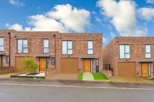 3 bedroom house in Bricket wood, St Alban Hotel di Saint Albans