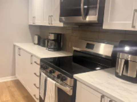 Darlington’s basement suite! Hotels in Clarington