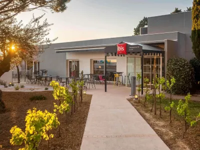 Ibis Carcassonne Est la Cité Hotel dekat Stade de Romieu