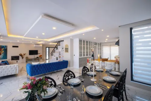 Büyük Aile Tatilleri İçin Mükemmel Seçim: 12 Kişilik, 6 Yatak Odalı Lüks Villa Hotels in Mentese