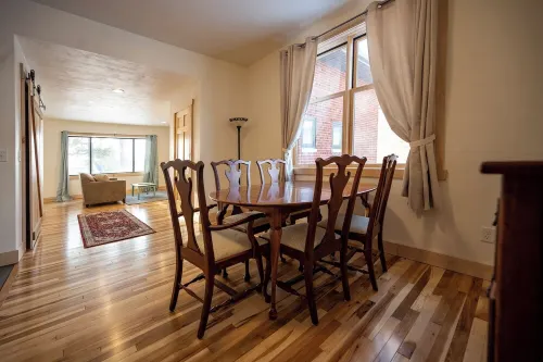 Historic Hawkes Apartment--downtown washburn, close to beaches, restaurants, etc Hotel a Washburn