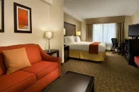 Holiday Inn Express & Suites ALEXANDRIA - FORT BELVOIR by IHG Hotels in Belle Haven