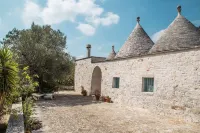 Trullo SILVESTRE, holiday home in Valle d'Itria Hotels in Cisternino