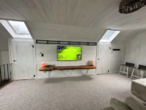 Short walk to the beach! See & hear the ocean in the distance. Great living area