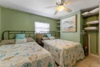 Stunning Sunrise and Pool Access - Beautiful Oceanfront Retreat