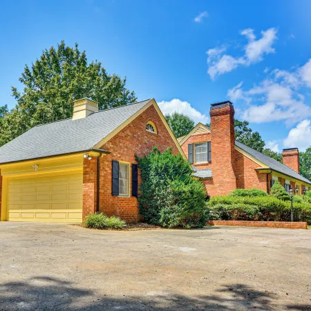 2 Mi to Main St Thomasville: Family Home w/ Games