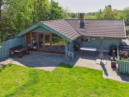 "Eyer" - 20m from the Sea