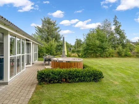 "Nauka" - 400m to the Fjord