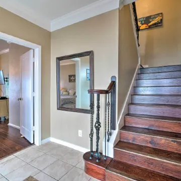 Waterfront Lake Conroe Getaway w/ Multiple Decks!