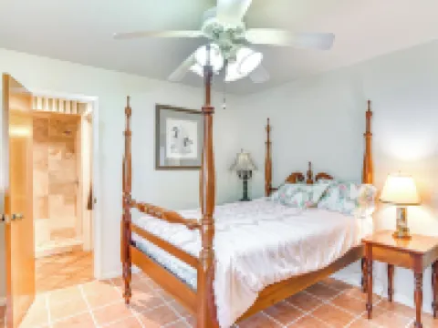 Family Home on 30 Acres in Manvel! Hotels in Manvel