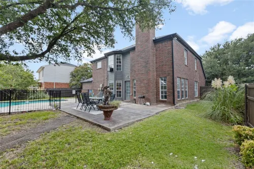 Charming family home with king bed - private pool - fast wifi - ARCADE Hotels in Mansfield