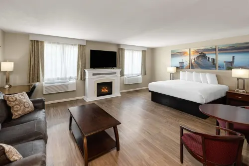 Days Inn by Wyndham Mountain Home