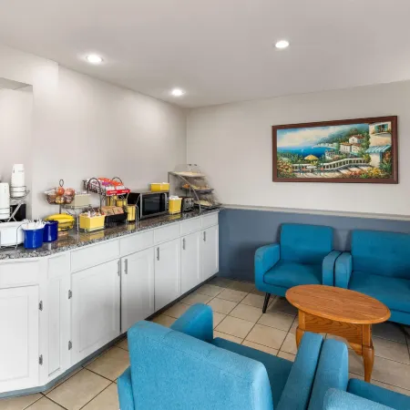 Days Inn by Wyndham Mountain Home