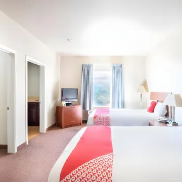 OYO Townhouse Clute Lake Jackson