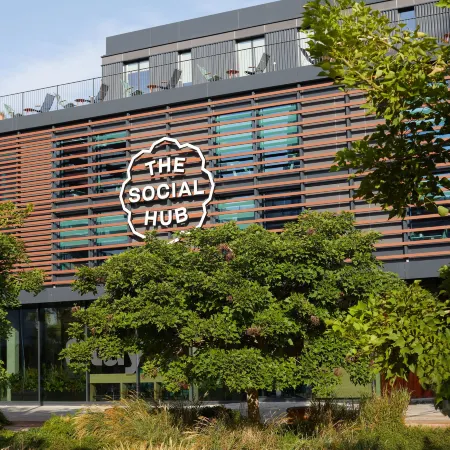 The Social Hub Barcelona Poblenou Отели рядом с достопримечательностью «Диагональ Мар»