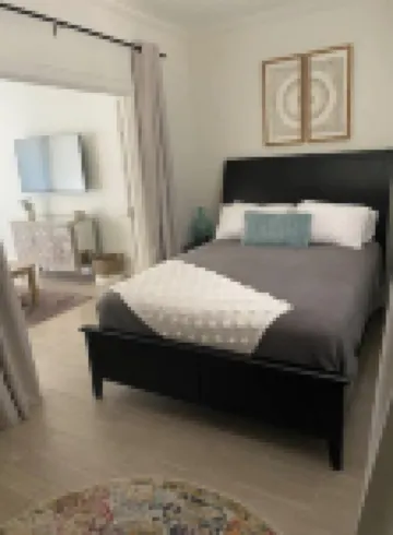 Indian Wells Lux Bungalow Desert Views, Golf, Tennis & Coachella and Stagecoach Hotels in Indian Wells