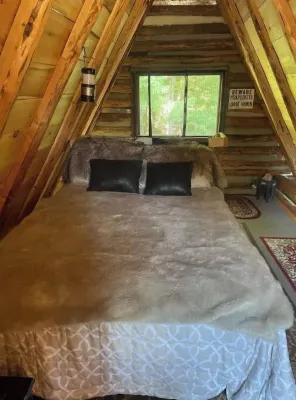 La Luna Tiny Cabin