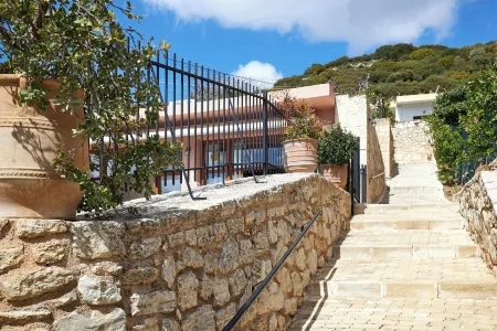 Petronikoli Traditional House