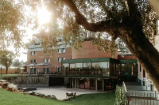 Adoro Hotel Отели в г. 