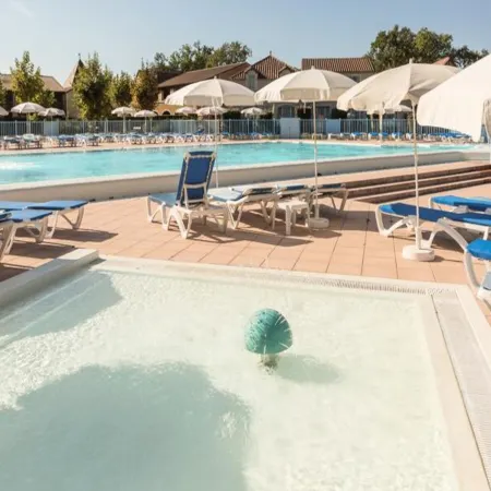 Holiday Home in France near Scenic Lake