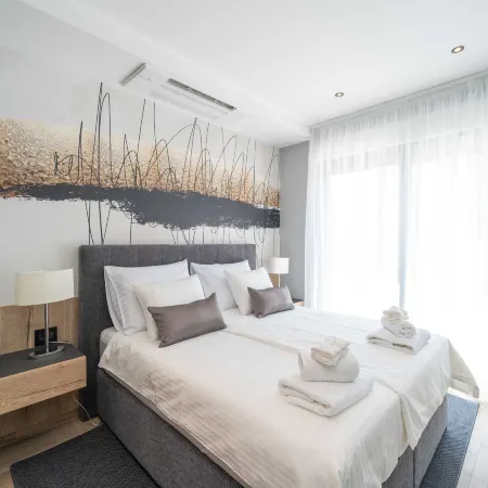 Apartments Villa Royale - Luxury One Bedroom Apartment with Terrace