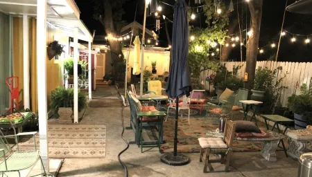 Downtown & Southtown leisure district, trendy cafe's, restaurants,  bar's