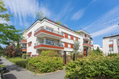 123Home-Loft & Spa Hotels in der Nähe von Clos du Chene Street-Art