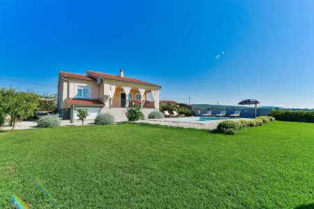 Villa in Debeljak with Private Pool