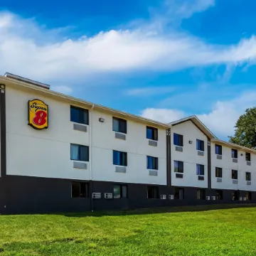 Super 8 by Wyndham Dumfries/Quantico