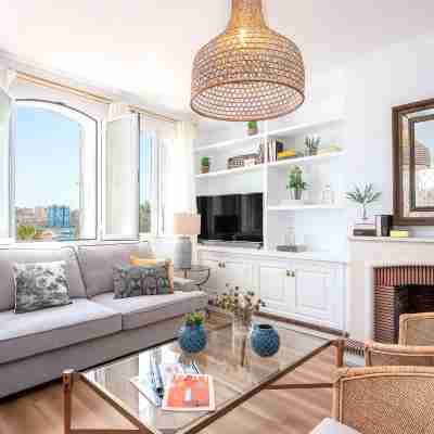 Stunning Penthouse with Large Private Terrace. Plaza Marina Rooms