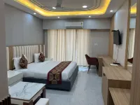 Hotel Shree Sadhna - Vrindavan Chhatikara Road