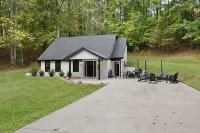 ~The Hideaway~Come Stay with us @Dhl! Great for Families! <6mi to Lake/Golf Hotels in Cumberland County