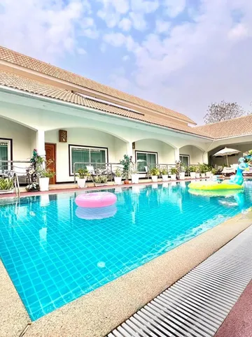 รูปภาพของนก รีสอร์ท แอนด์ โฮเทล