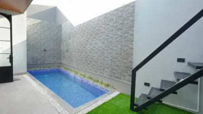 Villa Luxora Jogja Hotel a Harjobinangun