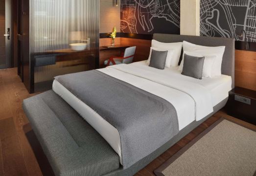 뫼벤픽 자그렙의 로비와 휴식 공간 이미지