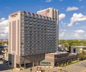 DoubleTree by Hilton Hotel & Conference Centre Regina - parking